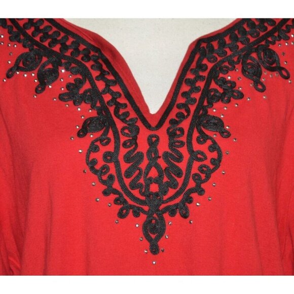 Rebecca Malone Red Knit Tunic Top Black Ribbon Trim Studded V-Neck Size 1X - Picture 4 of 9